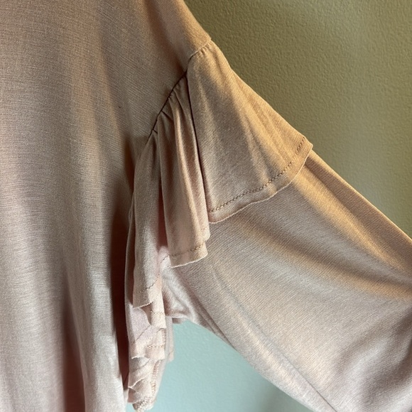 Two By Vince Camuto Long Sleeve Ruffle Shoulder Top Size Medium - Picture 5 of 9